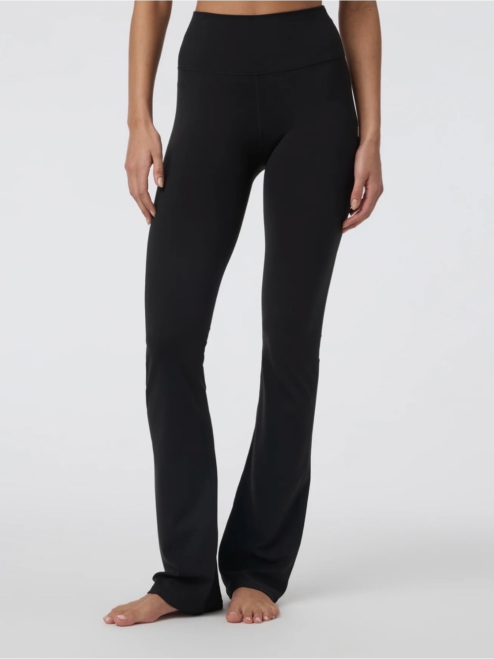 Vuori AllTheFeels Slim Flare NWT black size S - Picture 3 of 3